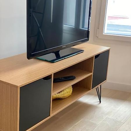 Brand New 1 Bedroom Flat With Parking- 5 Min Paris Pte De Versailles إسّي لي مولينو المظهر الخارجي الصورة